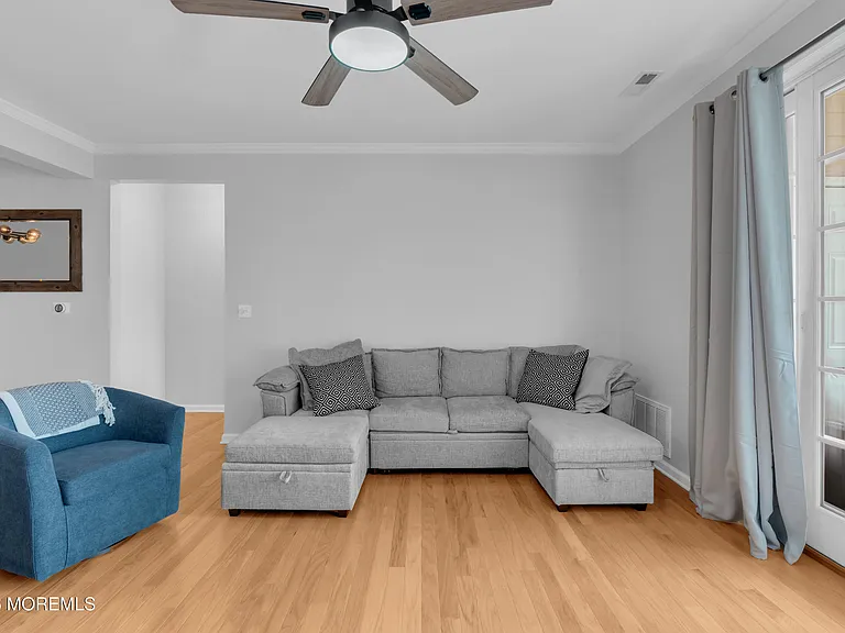 22 Cooper Ave #113 — Photo 14