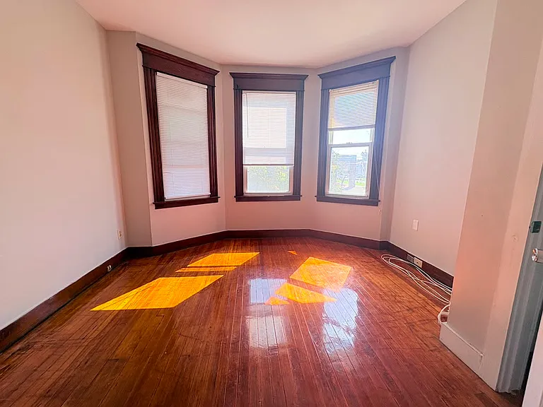 70 Peck Ave #2 — Photo 2