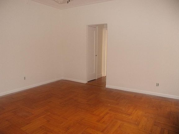 4th image of 214-38 40th Ave