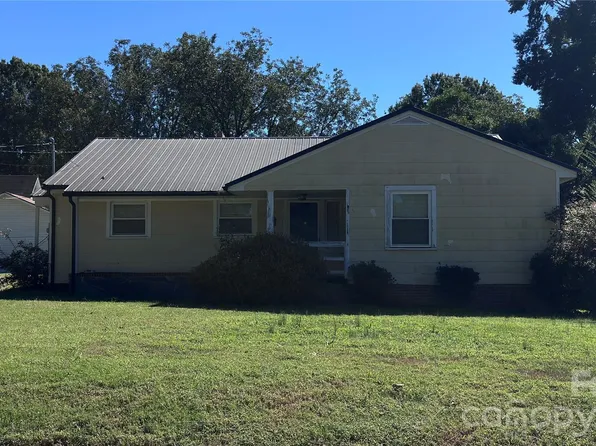 633 Oak St, Mooresville, NC 28115