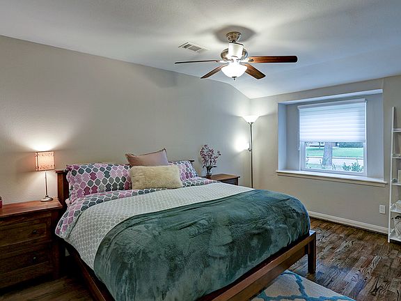 3rd image of 4403 Arnell Dr
