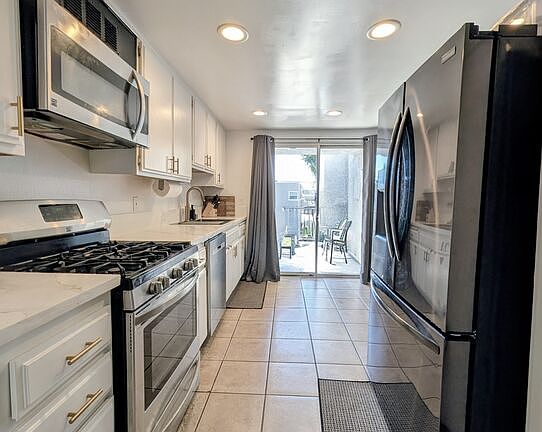 4th image of 11826 Loma Dr APT 105