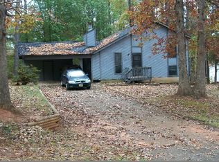 1301 Cedarhurst Dr, Sanford, NC 27332