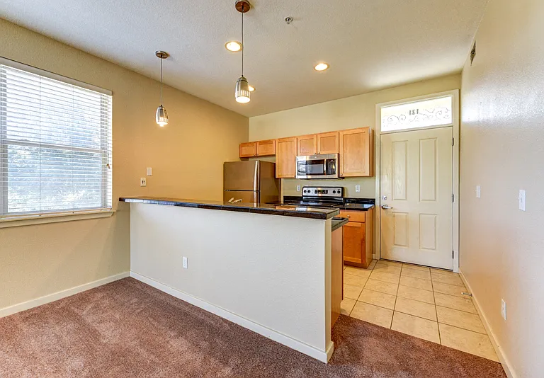 Kitchen with Breakfast Bar