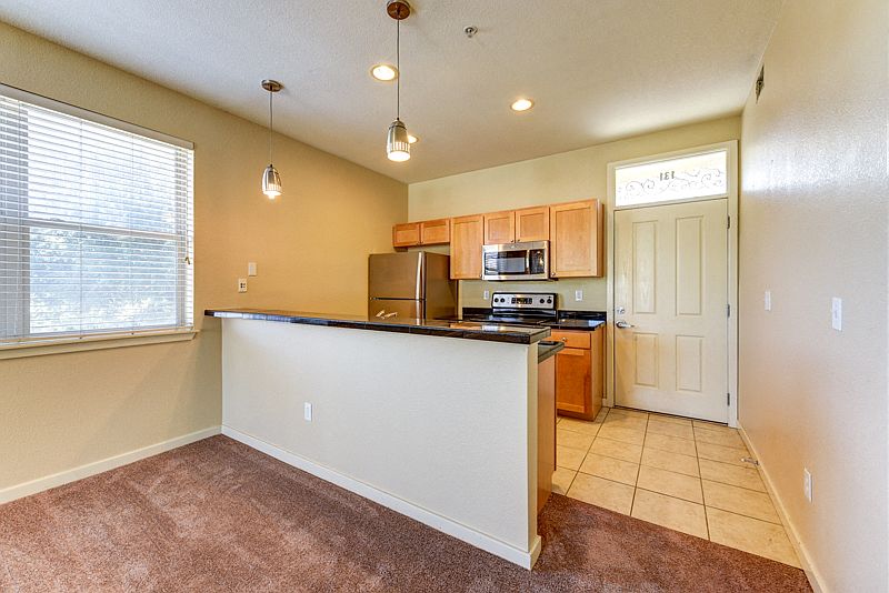 Kitchen with Breakfast Bar