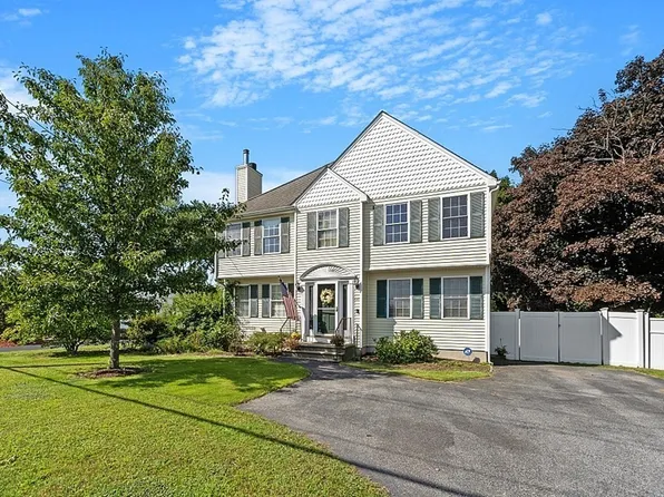 1347 Providence Rd, Northbridge, MA 01534