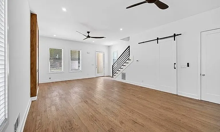 985 McDaniel St SW — Photo 15