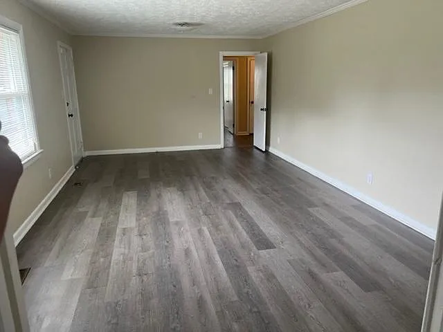 709 Prince Ave — Photo 6