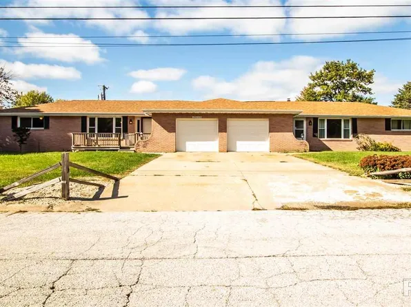 101 A&b Patricia Ave, East Peoria, IL 61611