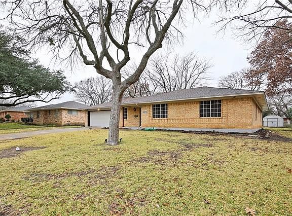 5th image of 335 Brook Hollow Dr