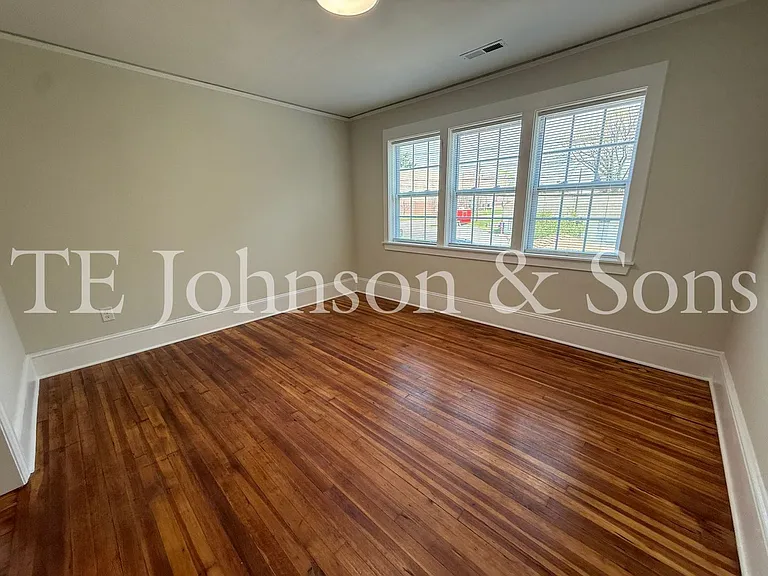 2106 S Main St #3 — Photo 19