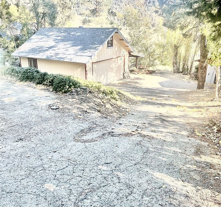 1st image of 1316 Pinetree Dr #19