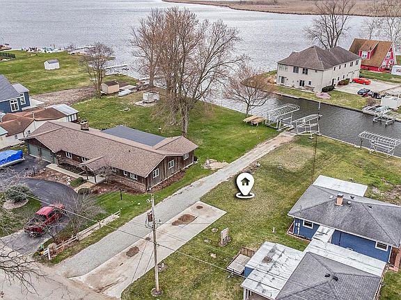 2nd image of 1917 Chapman Lake Dr