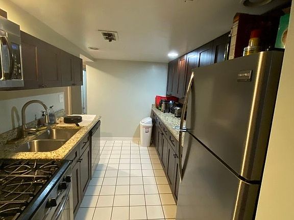4th image of 1923 N Sedgwick St APT 1F