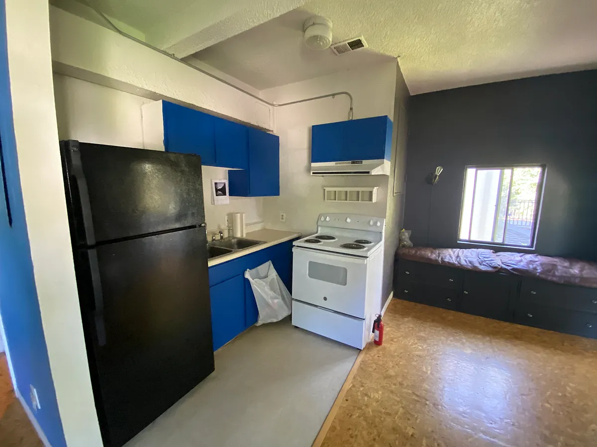 Building Photo - 84 N Sherman St #2
