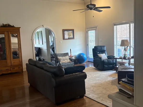 6605 Tennyson Oaks Ln, Alexandria, LA 71301