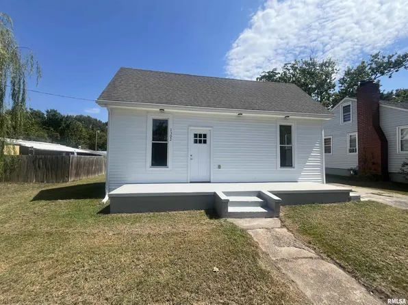 1302 Catherine St, Metropolis, IL 62960
