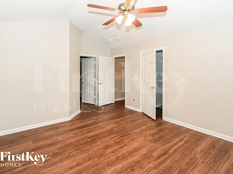 5611 Branthurst Dr — Photo 10