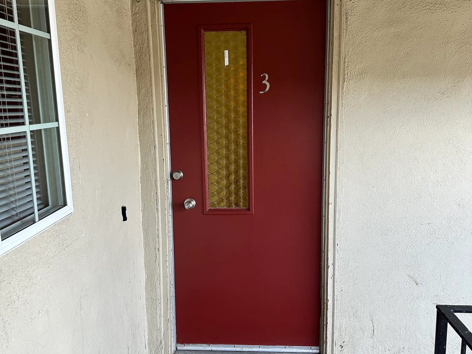 3 bed, 1100 sqft, $3,250 — Photo 3