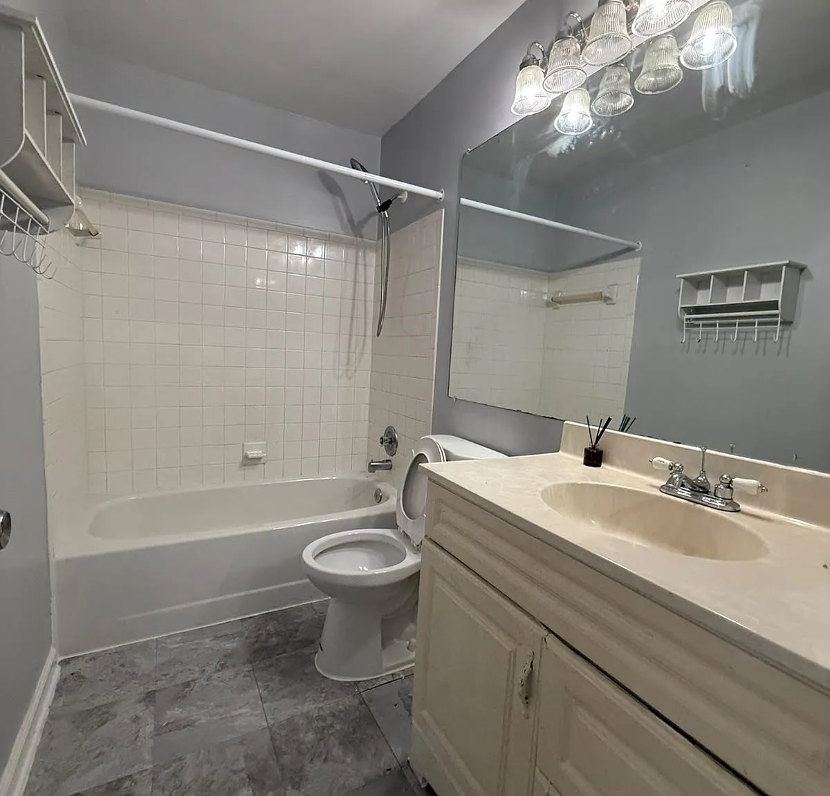 2 bed, 975 sqft, $2,375 — Photo 4