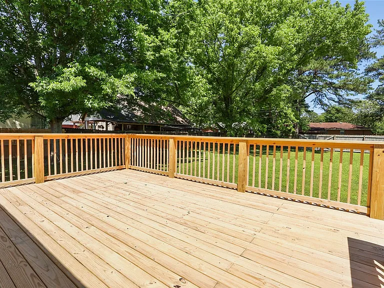 614 Holland Ct SW — Photo 18