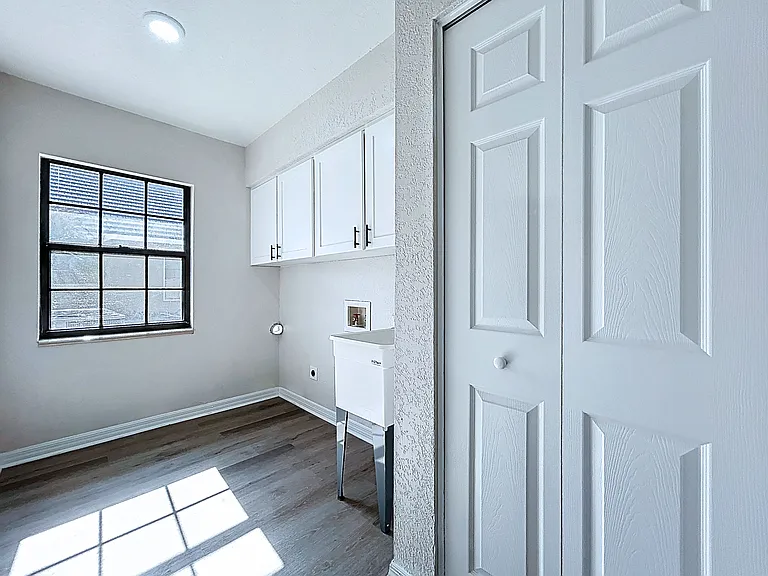 2881 Hammock Dr — Photo 38