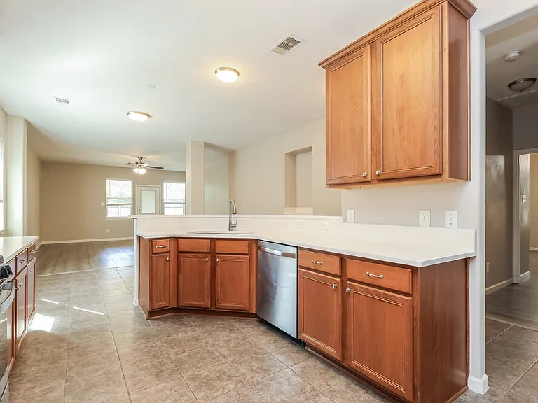 443 Oak Chase Dr — Photo 8