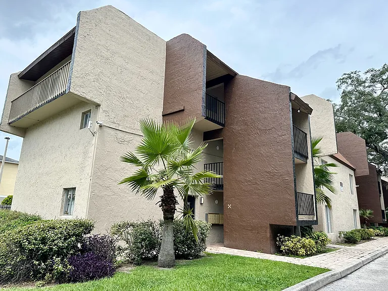 Uptown Palms Exterior