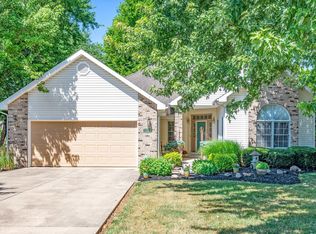 705 S Wintergreen Dr, Yorktown, IN 47396