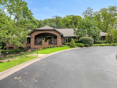 65 Meadowbrook Country Club Est, Ballwin, MO, 63011