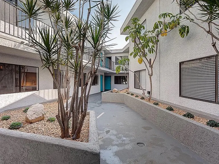 11040 Hesby St #201 — Photo 3
