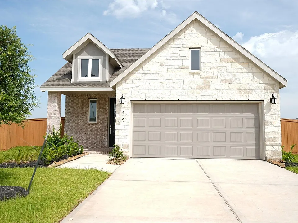 27203 Finland Sands Dr