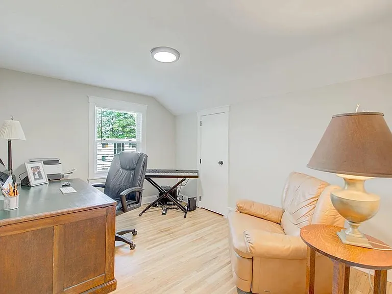 2531 Maple Ln W — Photo 15