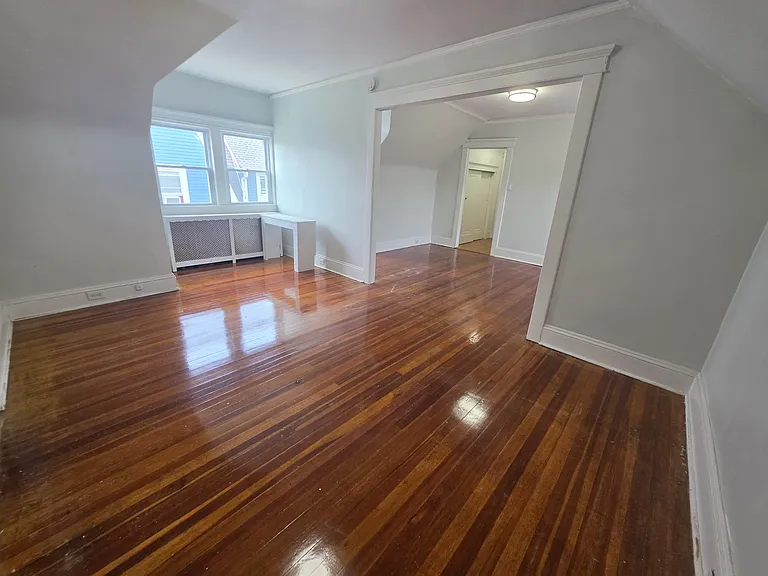 81 Waring Pl #3 — Photo 9