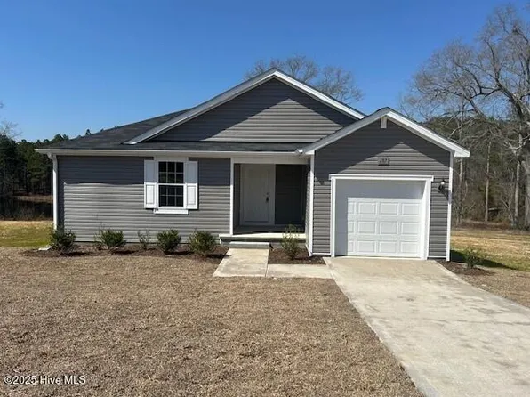 187 Happy Trail Road, Aberdeen, NC 28315