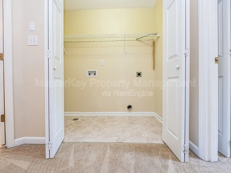4001 Winecott Dr — Photo 21