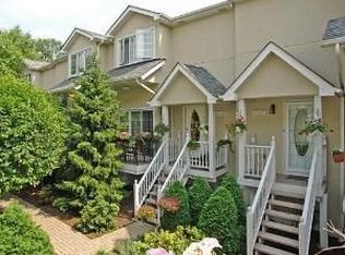 1154 Schneider Ave, Oak Park, IL 60302
