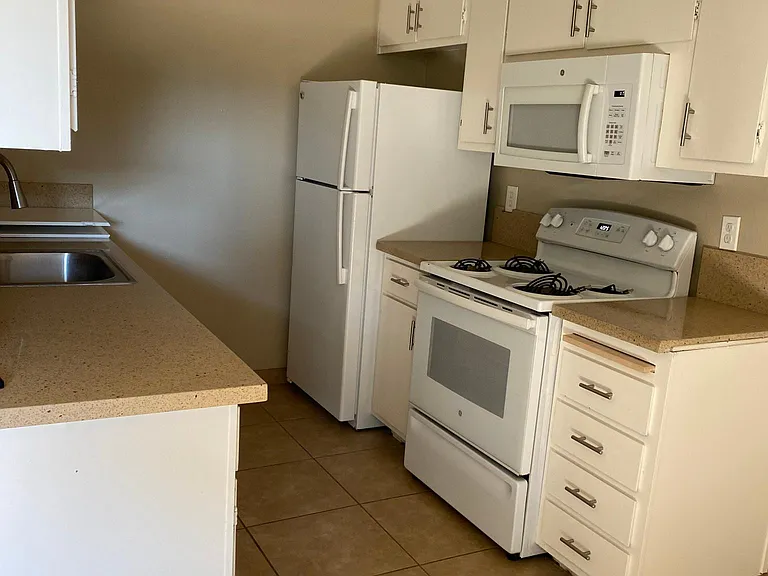 1180 Fulton Ave #13 — Photo 1