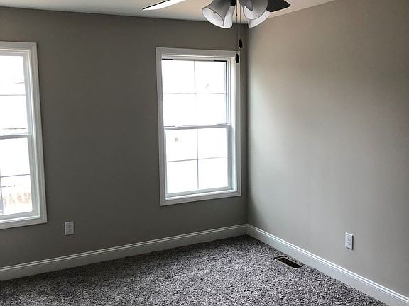 5th image of 1359 Fosters Aly