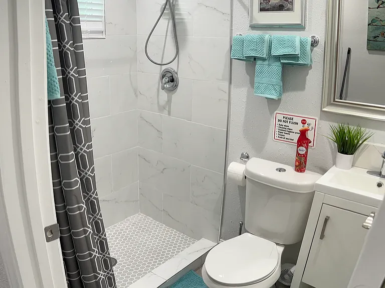 1909 Ruth St #3 — Photo 6