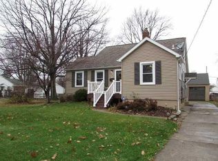 428 Hillside Dr, Rossford, OH