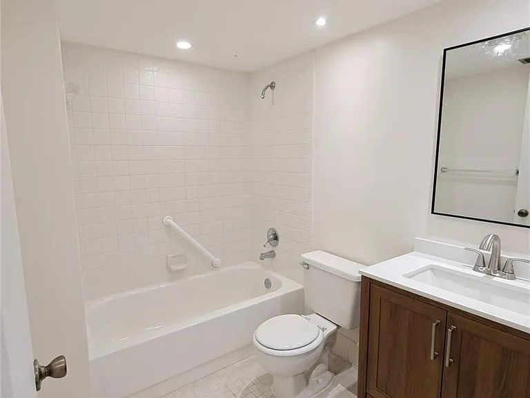 1801 Eleuthera Point #J3 — Photo 28