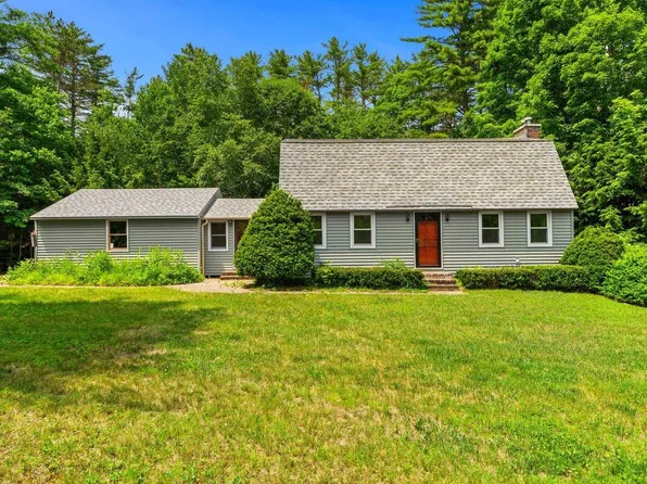 25 Birch Way, New Hampton, NH 03256