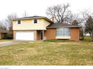 2870 Bramblewood Dr, Broadview Heights, OH