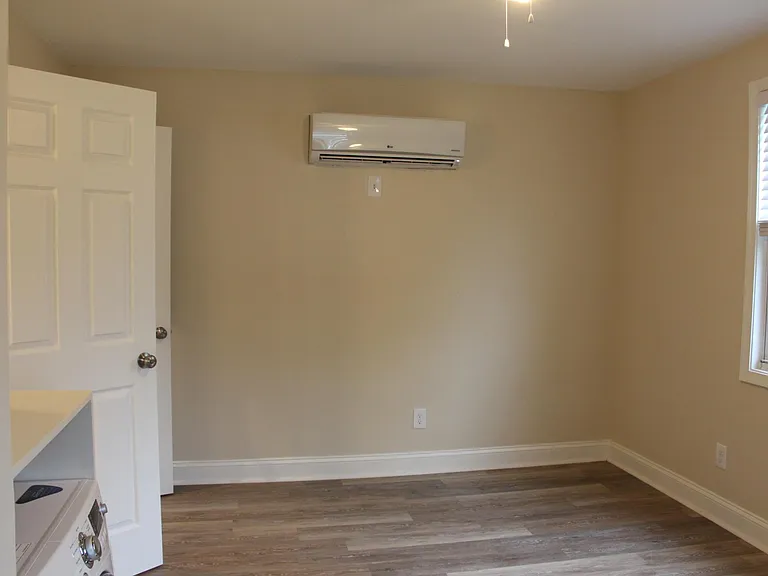 726 N Nelson St #4 — Photo 5