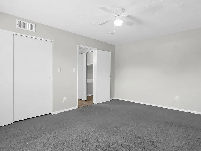 2405 Belcher Dr #B — Photo 23