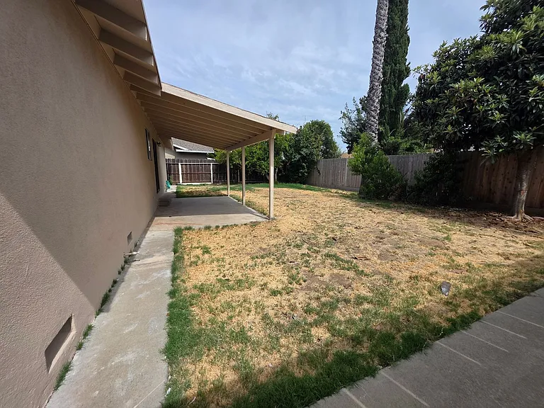 240 Pedras Rd — Photo 30