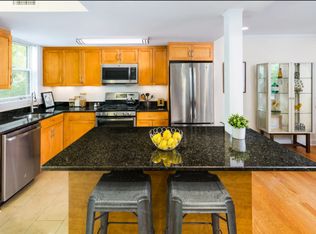 529 Vfw Pkwy #1, Chestnut Hill, MA 02467