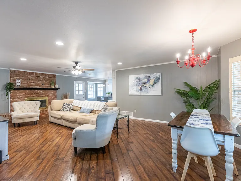 2132 Sylvan Dr — Photo 6
