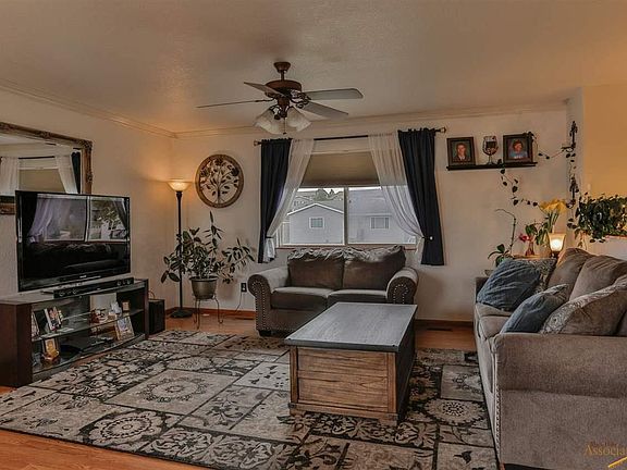 2nd image of 5160 Orchid Ln